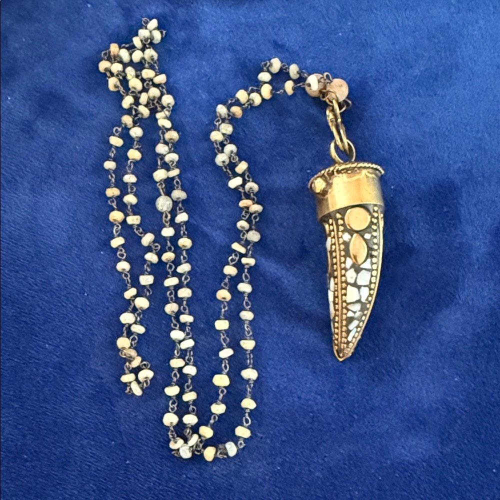 Gold-Tone Beaded Horn Pendant Necklace - Cream Beads